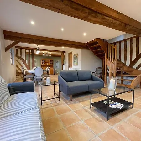 Les Ecuries A 12 Mn De Cabourg 펜션 Goustranville