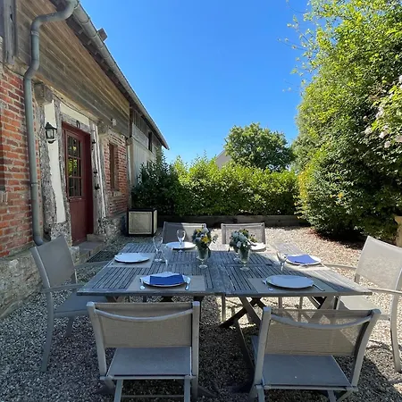 Les Ecuries A 12 Mn De Cabourg 펜션 Goustranville