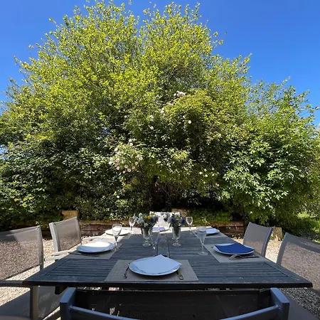 Les Ecuries A 12 Mn De Cabourg Goustranville