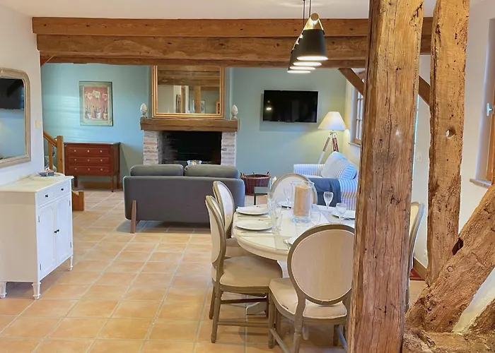 Holiday home Les Ecuries A 12 Mn De Cabourg *